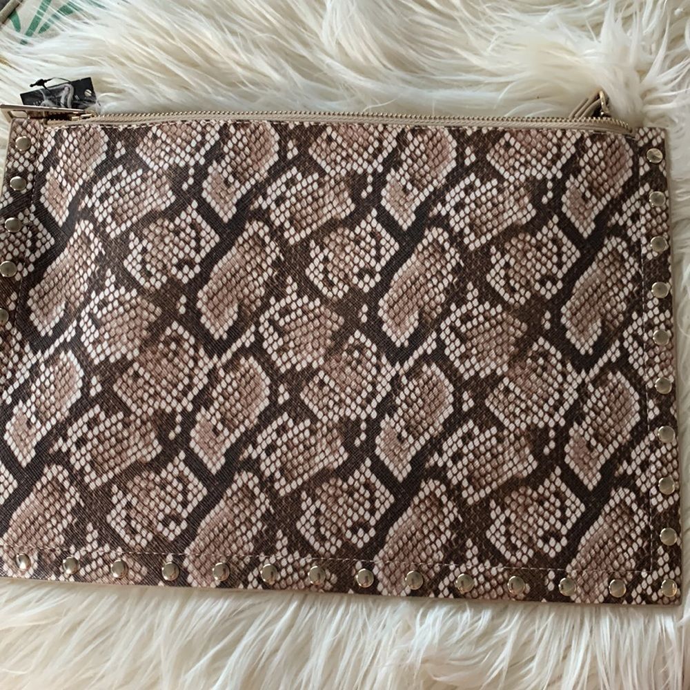 NWT WHBM Animal Print Oversized Clutch - Picture 2 of 10
